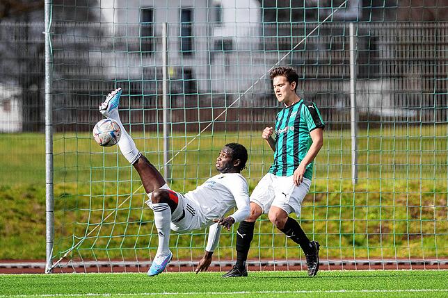 Bild 3: 1:1 im Hochrhein-Derby zwischen dem FC Zell und dem SV 08 Laufenburg &ndash; und wir haben Bilder!
