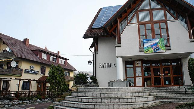 Wird der Gemeinderat Daisendorf nach der nächsten Wahl wieder komplett sein? Bislang sind Freie Wähler und CDU noch auf Kandidatensuche.