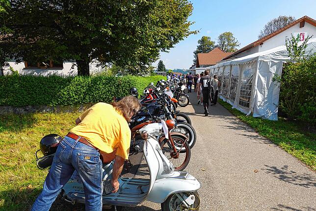 Bild 23: Sommerfest mit Oldtimertreffen MV Heimatklang Hütten