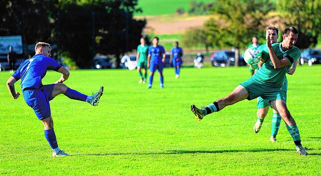 Bild 8: Unsere große Bildergalerie vom Kreisliga-Spitzenspiel zwischen dem SV Riedheim und Italiana Singen