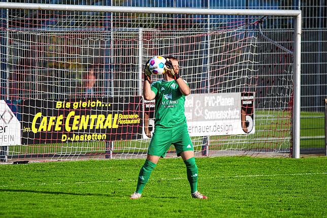 Bild 4: SV Jestetten gewinnt Kellerduell beim FC Hochrhein – und wir haben Bilder!