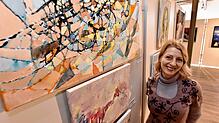 Das Kunstkreis-Neumitglied „Panzlik“ (Yuliia Kutsenko) aus Donaueschingen zeigt in der Hüfinger Rathausgalerie nicht nur ihr ...