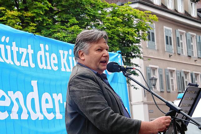 Bild 29: Der Überlinger CSD in Bildern, und dazwischen eine kleine Gruppe AfD