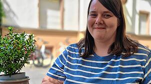 Lea Blattner ist 31 Jahre alt, Christin, Politikerin bei der Schweizer EVP und hat sich im Frühjahr öffentlich als lesbisch geoutet. Bis ...