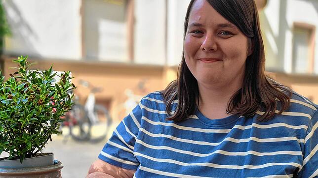 Lea Blattner ist 31 Jahre alt, Christin, Politikerin bei der Schweizer EVP und hat sich im Frühjahr öffentlich als lesbisch geoutet. Bis ...