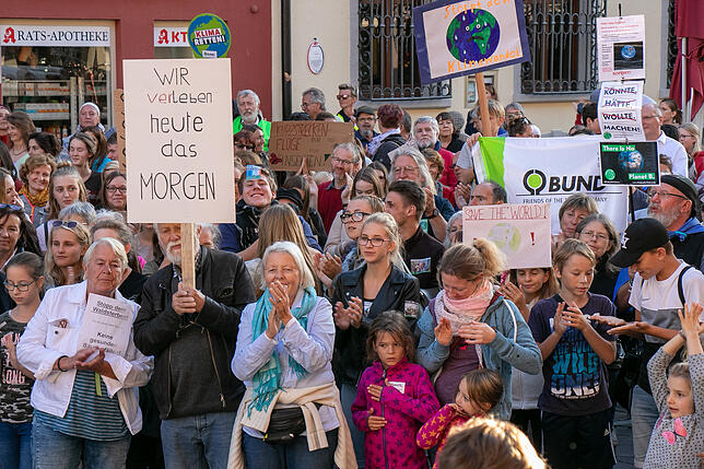 Bild 10: Jung und Alt streiken in Waldshut für das Klima &ndash; wir haben die Bilder
