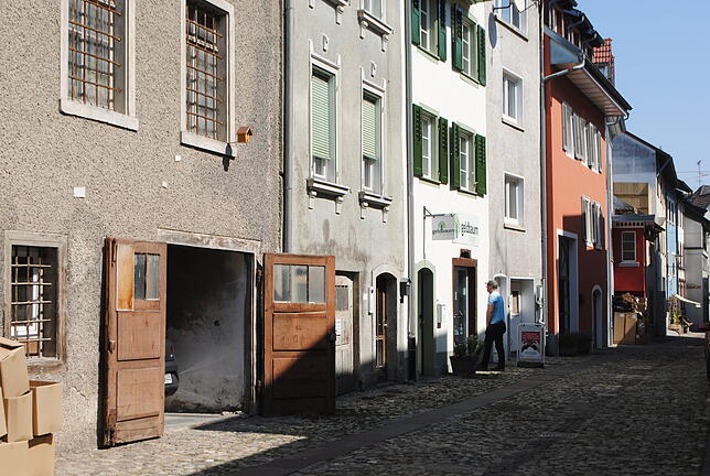 Metzgerei: In der Weihergasse betrieb der Metzger Max Guggenheim um 1900 eine Metzgerei. Er verkaufte dort das Fleisch von Rindern, ...