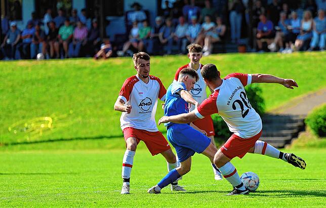 Bild 13: Unsere große Bildergalerie vom Kreisliga-Spitzenspiel zwischen Ewattingen und der SG Lenzkirch-Saig