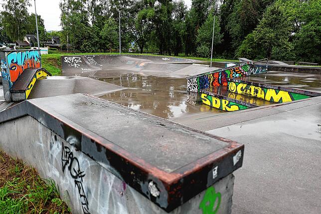 Der Radolfzeller Skateplatz im Herzen-Areal ist ein beliebter Treffpunkt für Kinder und Jugendliche. Am Hausherrenwochenende wurde es ...