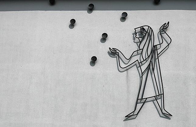 Wo befindet sich dieser Jongleur?