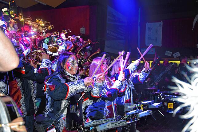 Bild 13: Spektakuläre Party in Nöggenschwiel: Die besten Bilder vom Guggenmusik-Event 2025