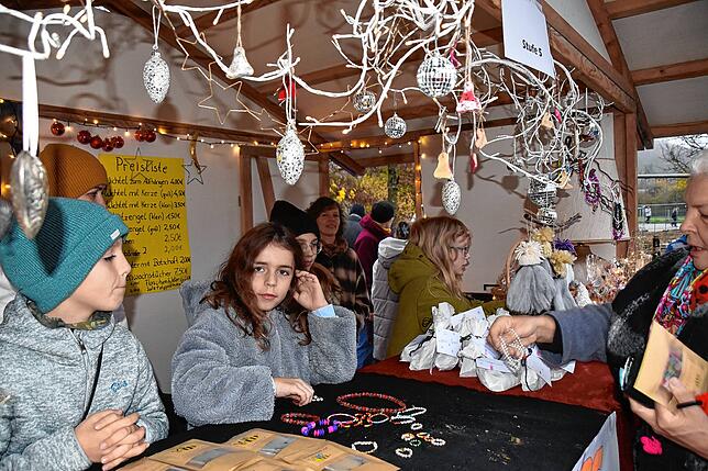 Bild 11: Martinsmarkt der Eigeltinger Schule