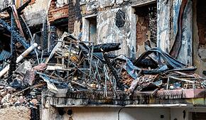 Da ist nichts mehr übrig vom Hab und Gut der Bewohner: Die Stadt registriert bereits eine große Welle der Solidarität mit den Betroffenen.