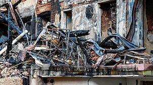Da ist nichts mehr übrig vom Hab und Gut der Bewohner: Die Stadt registriert bereits eine große Welle der Solidarität mit den Betroffenen.