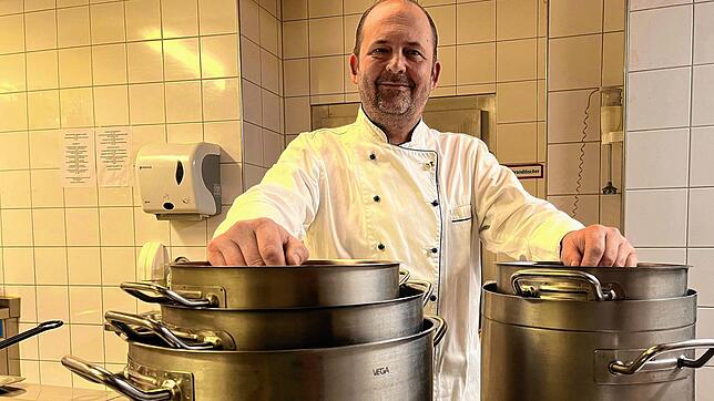 Michael Widlowski-Küfer in der Küche des Pulvertürmle. Hier hat der 50-Jährige 14 Jahre lang für seine Gäste gekocht.