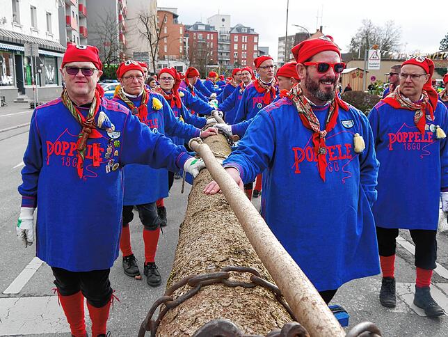 Er darf bei keiner Fasnet in Singen fehlen: der Narre-Bomm.
