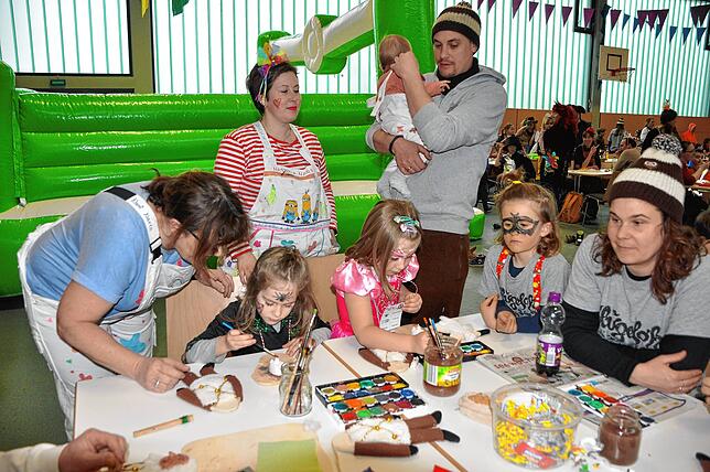Bild 16: Viel Spaß beim Kinderball in Leimbach