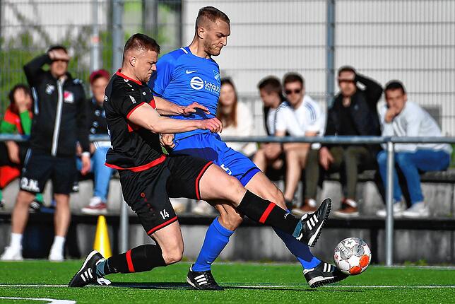 Bild 28: TuS Efringen-Kirchen gleicht in letzter Minute zum 3:3 gegen FC RW Weilheim aus &ndash; wir haben Bilder!