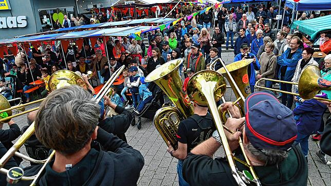 Stadtfest St. Georgen: Mit viel Musik, wie hier im Jahr 2024, geht es auch am 28. und 29. Juni wieder rund gehen. Fotos: Roland Sprich