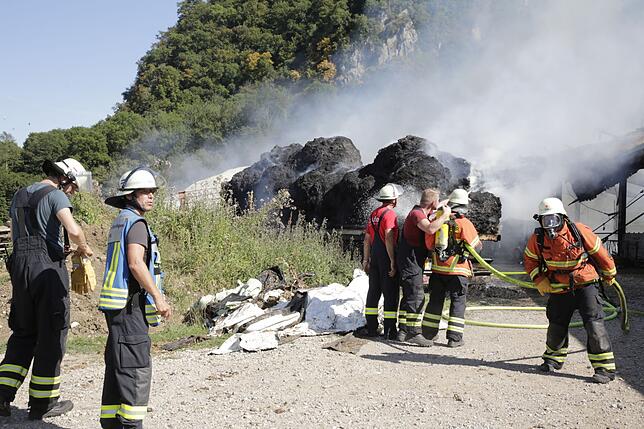 Bild 4: Bilder vom Brand eines Hof-Gebäudes auf dem Hohentwiel