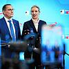 Die Fraktionsvorsitzenden der AfD, Tino Chrupalla (l) und Alice Weidel, im Februar 2025. Die Partei will sich juristisch gegen die ...