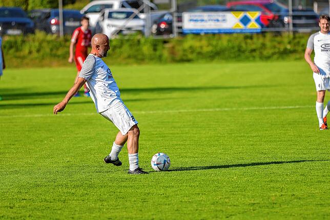 Bild 40: SV Eggingen und TuS Stetten II trennen sich 2:2 im ersten Abstiegsspiel – und wir haben Fotos!