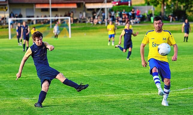 Bild 10: Bildergalerie vom Ü35-Bezirkspokalfinale zwischen der SG Dettingen-Dingelsdorf und dem SV Allensbach