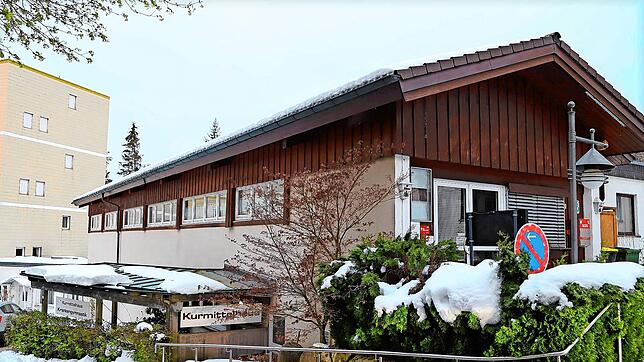 Das Schönwälder Hallenbad verursacht Kosten – auch noch nach seiner Schließung im Jahr 2023. Bild: Hans-Jürgen Kommert