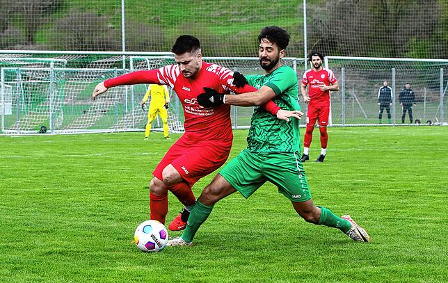 Bild 2: Die besten Bilder vom Bezirkspokal-Viertelfinale zwischen dem TSV Aach-Linz und dem FC RW Salem
