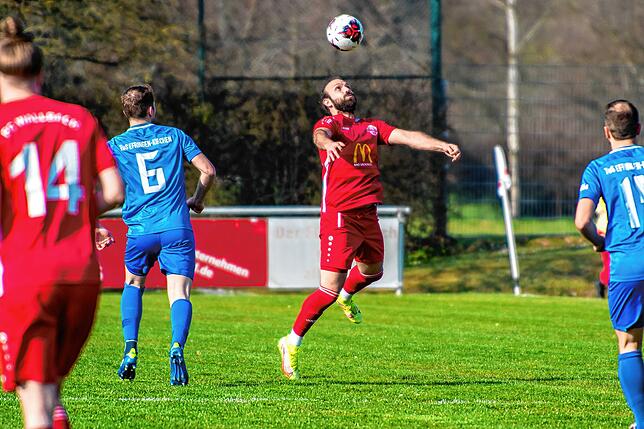 Bild 5: TuS Efringen-Kirchen gelingt ein 3:1 im Abstiegskampf beim FC Wallbach &ndash; und wir haben Bilder!