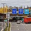 (Archivbild von 2023) Hier am Grenzübergang Konstanz-Autobahn ist ein Taxifahrer aufgeflogen, der sich im Nebenerwerb auch noch als ...