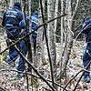 Wo ist Dirk Brünker? Am Donnerstag, 2. März, durchkämmen über 100 Polizisten den Weißwald zwischen Beckhofen im Brigachtal und Grüningen ...