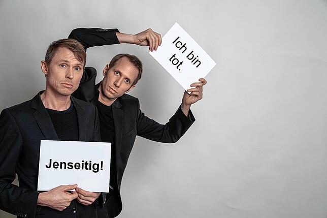 Nicht viel Worte macht das Duo Ohne Rolf. Christof Wolfisberg (links) und Jonas Anderhub haben dennoch mit ihrem Programm wichtige ...