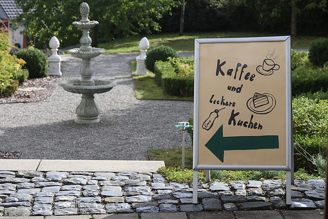 Bild 6: Erster Flohmarkt bei Schloss Weiterdingen: Wir durften schon mal gucken und verraten, was zu kaufen ist und warum