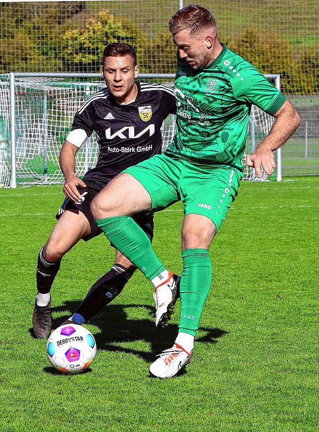Bild 5: Spannendes, torreiches Duell zwischen TSV Aach-Linz und SV Mühlhausen. Wir haben die besten Bilder!
