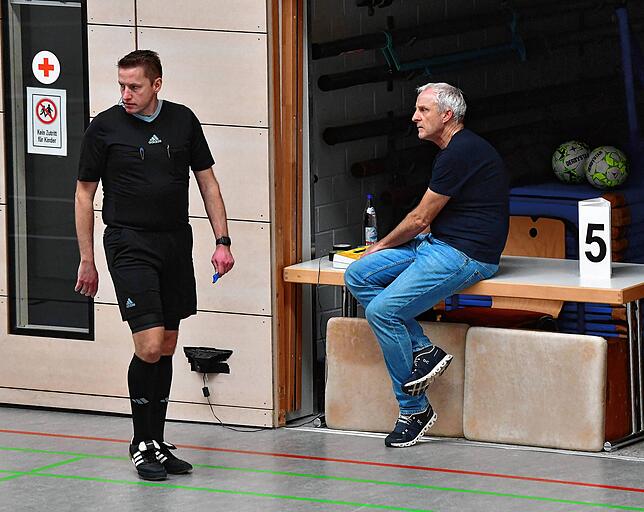 Bild 16: SC Niederhof/Binzgen unterliegt FC Freiburg-St. Georgen im Futsal-Halbfinale – und wir haben Fotos!