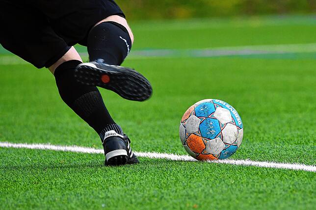 Bild 14: SV Herten setzt sich mit 4:1 gegen FC Schönau durch &ndash; und wir haben Bilder!