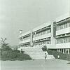 1972: erhielt Singen ein zweites Gymnasium. Das Friedrich-Wöhler-Gymnasium wurde als moderner Zweckbau im Münchriedgelände eröffnet.