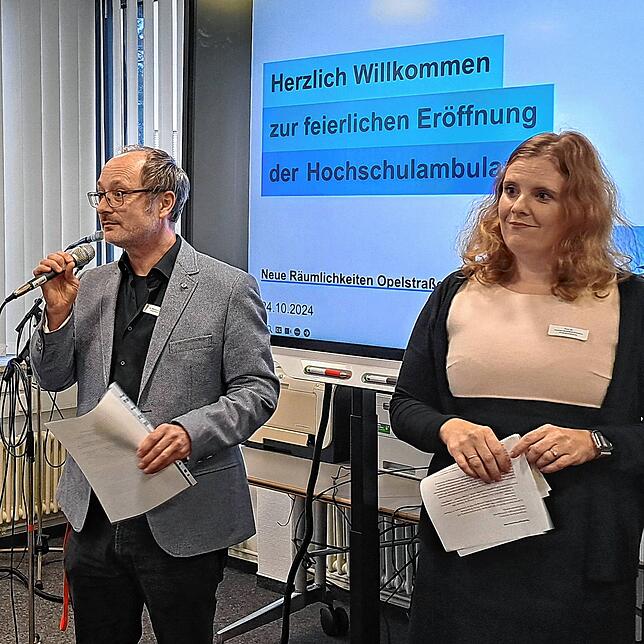 Der Leiter der Psychotherapieambulanz Michael Odenwald (links) und die Leiterin der Kinder- und Jugendpsychologie, Andrea Hartmann ...