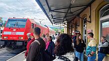 Knapp eine Woche nach einem Unfall mit einem Güterzug im Bahnhof von Singen ist die wichtige Bahnstrecke wieder frei. (Archivbild)