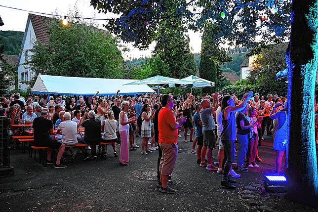 Bild 25: Sommer, Musik, gute Laune: So feierte Gurtweil das Gurtwiil Open Air 2025 - Das sind die besten Bilder