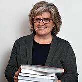 „Wir stehen für Vielfalt und Toleranz, selbstverständlich auch in der Literatur.“ – Lucia Kienzler, Leiterin der Stadtbibliothek St. Georgen