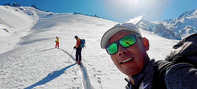 Bis zu sechs Stunden lang stieg Sajjad Husaini in seiner Heimat Bamyan auf die Berge hinauf, um dann die Abfahrt genießen zu können.