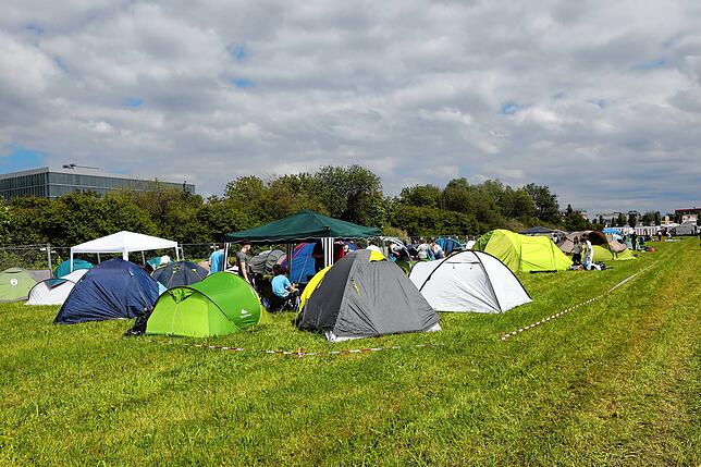 Bild 2: Die Camper sind da und stimmen sich aufs Campus-Festival 2024 ein