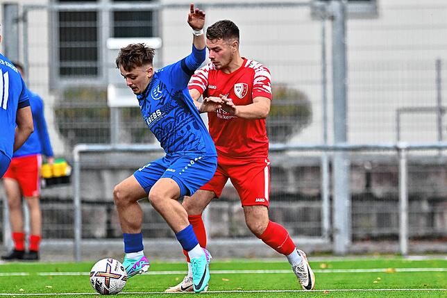 Bild 13: FC Schlüchttal unterliegt mit 1:2 beim TuS Efringen-Kirchen &ndash; und wir haben Bilder!