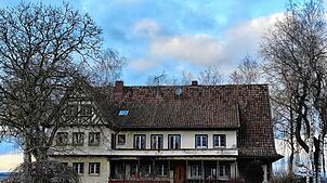 Nach langer Zeit des Wartens scheint nun das herrschaftliche Anwesen der früheren Sägewerksbesitzer Uhl in Zoznegg nach dessen ...