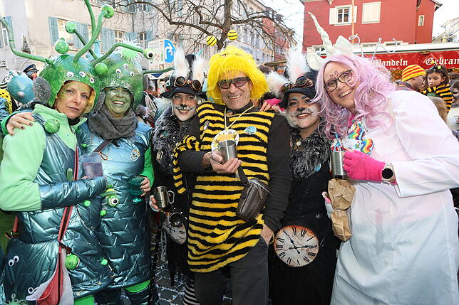 Bild 18: Konstanzer Straßenfasnacht 2025: Wenn die Altstadt zur Partyzone wird - Hier die schönsten Bilder!