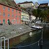 An die Mauer am BSB-Hafen in Meersburg sollen an zwei Stellen Sitzstufen kommen: vor die Gred und das Hotel (hier im Bild) sowie an die ...