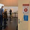Bald sollen Corona-Impfungen im Kreisimpfzentrum Friedrichshafen auch mit dem neuen Impfstoff Novavax möglich sein. Dieses Bild entstand ...