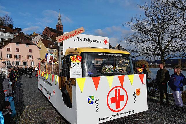 Bild 10: Grenzüberschreitender Umzug in Laufenburg &ndash; das sind die Bilder